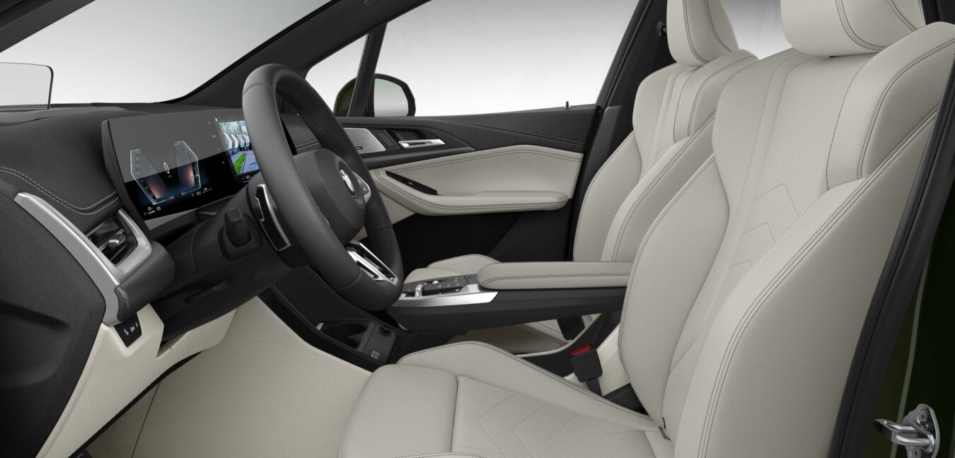 BMW BMW 2er im Innenraum seitlich BMW BMW 2er im Innenraum seitlich
