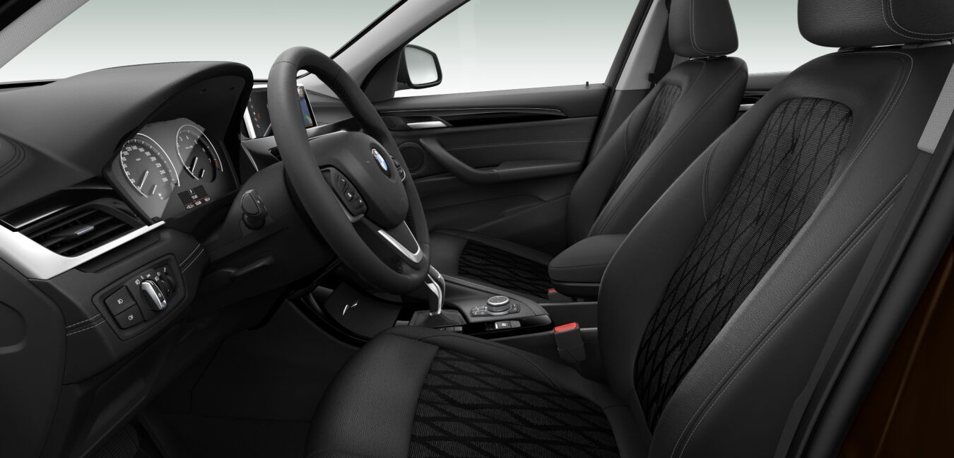 BMW BMW X im Innenraum seitlich BMW BMW X im Innenraum seitlich