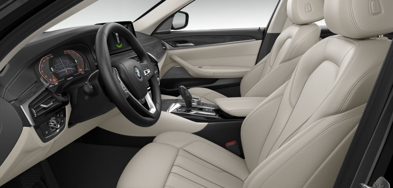 BMW BMW 5er im Innenraum seitlich BMW BMW 5er im Innenraum seitlich