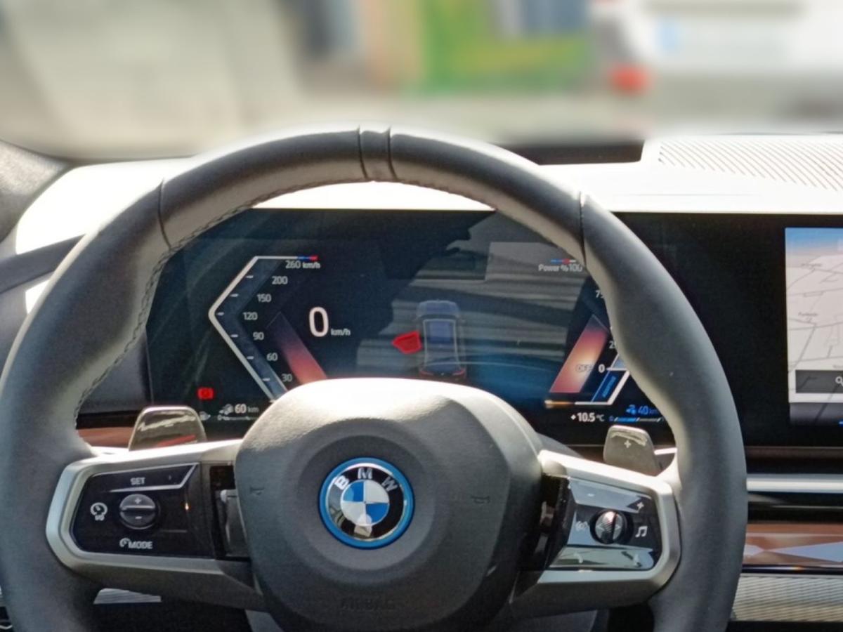 Originalaufnahme des Fahrzeugs Originalaufnahme des Fahrzeugs