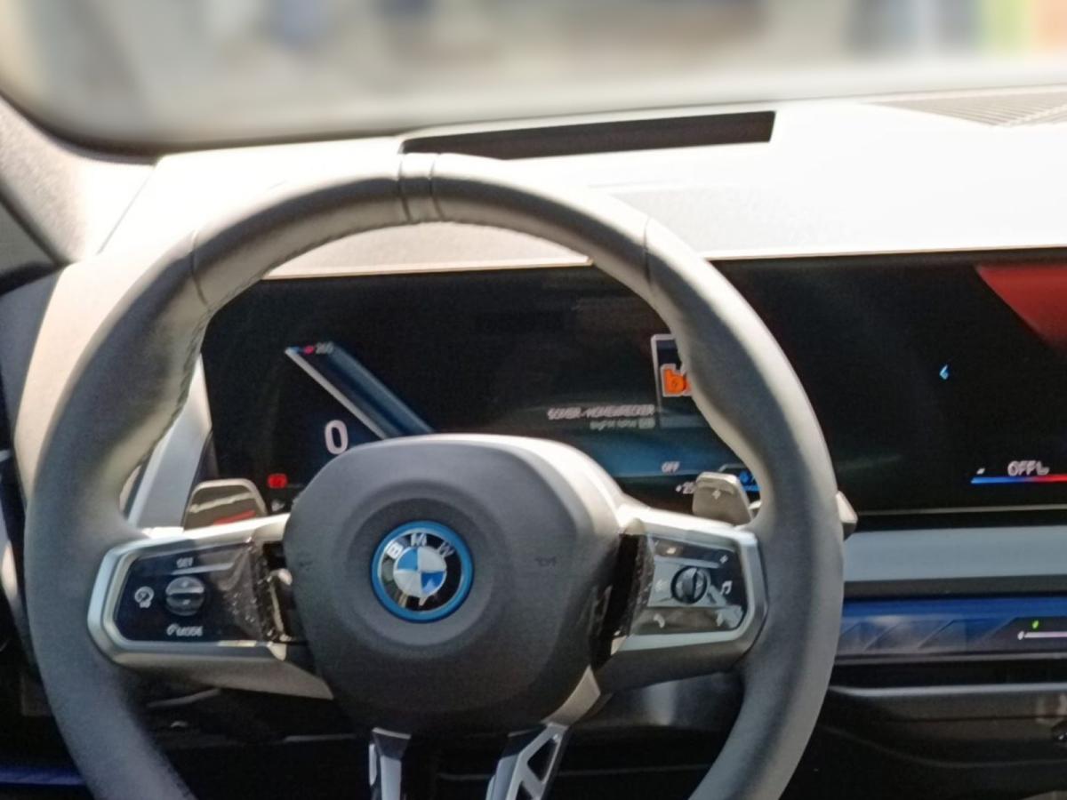 Originalaufnahme des Fahrzeugs Originalaufnahme des Fahrzeugs