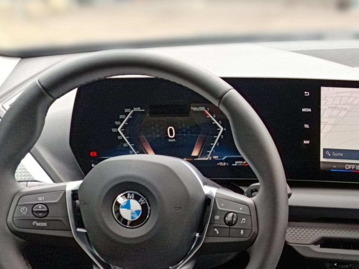 Originalaufnahme des Fahrzeugs Originalaufnahme des Fahrzeugs