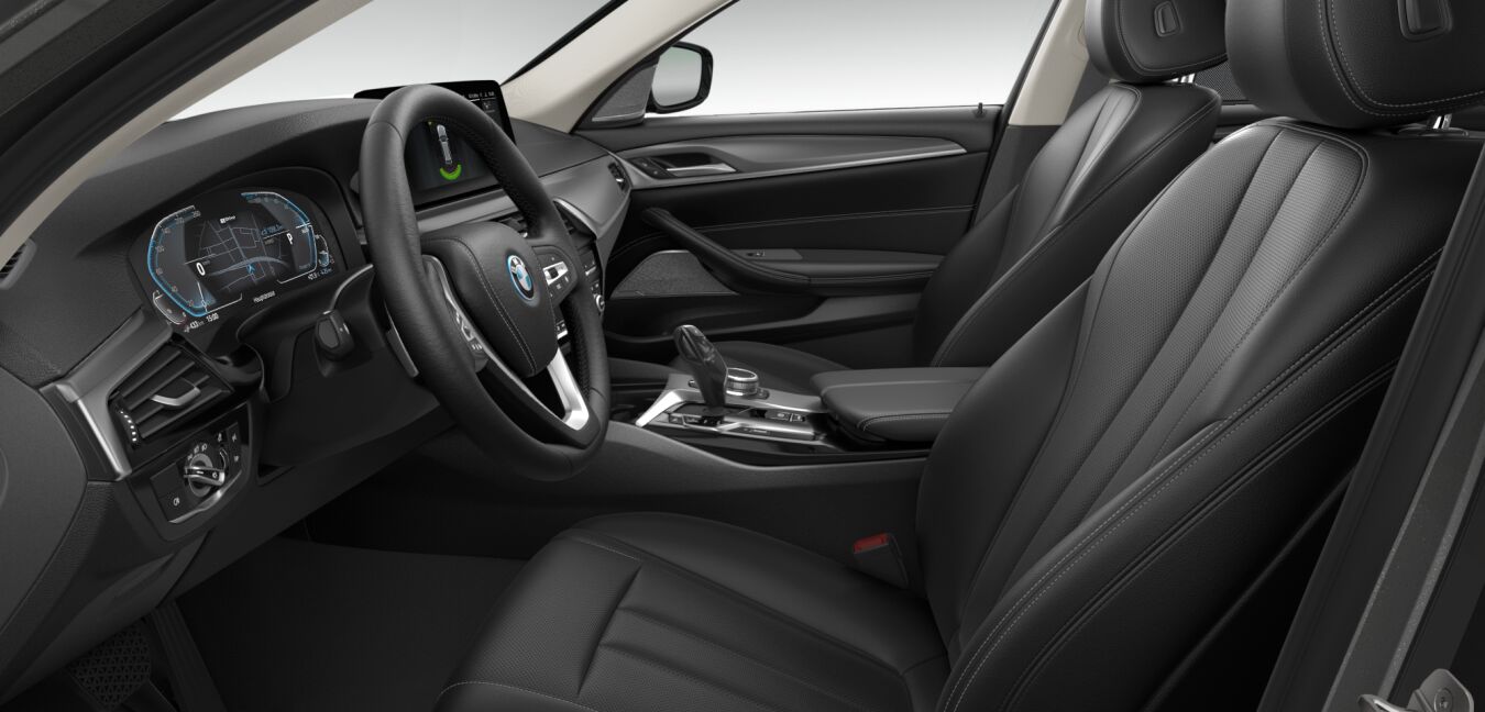 BMW BMW 5er im Innenraum seitlich BMW BMW 5er im Innenraum seitlich