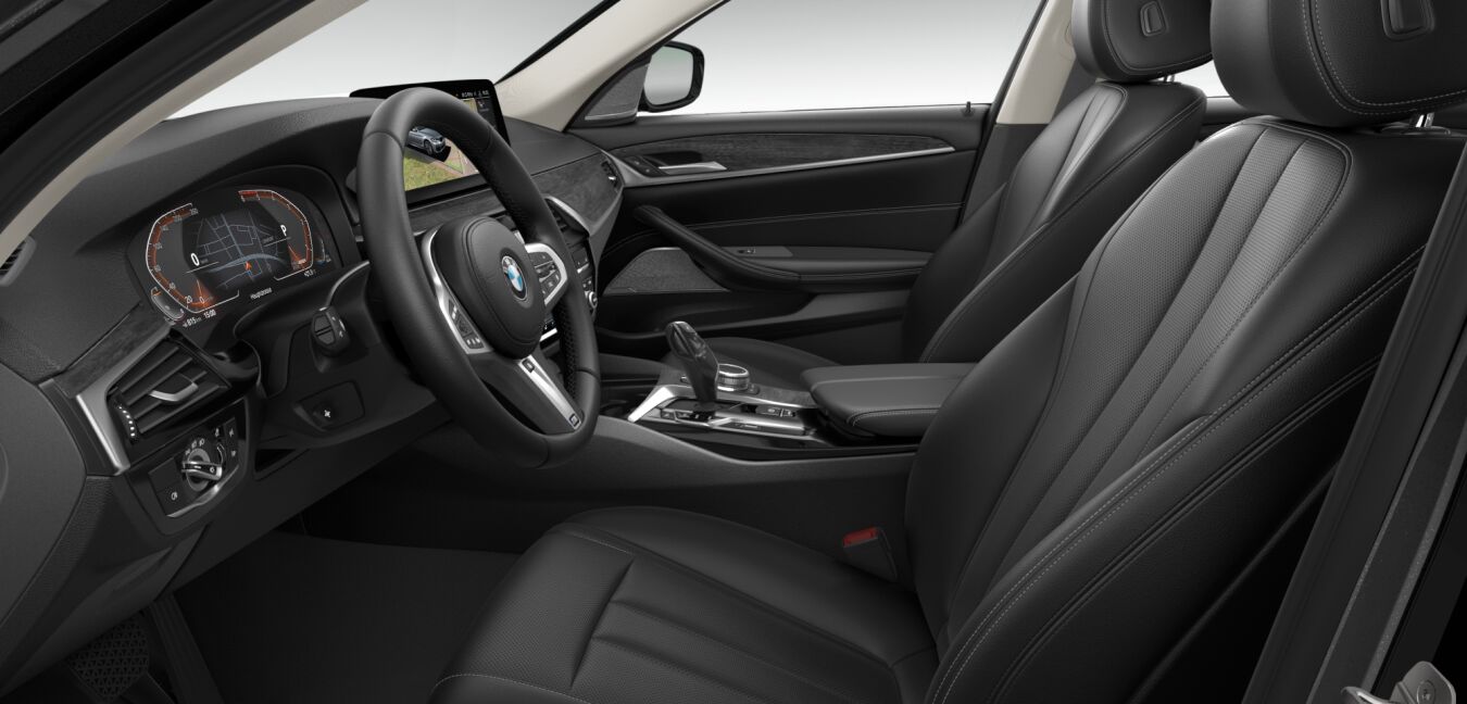 BMW BMW 5er im Innenraum seitlich BMW BMW 5er im Innenraum seitlich