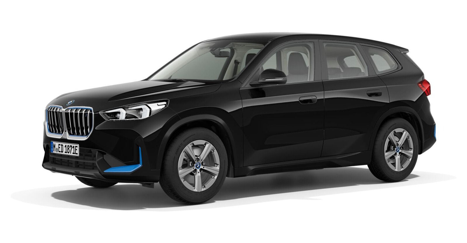 BMW iX1 xDrive30 in Schwarz von vorne BMW iX1 xDrive30 in Schwarz von vorne
