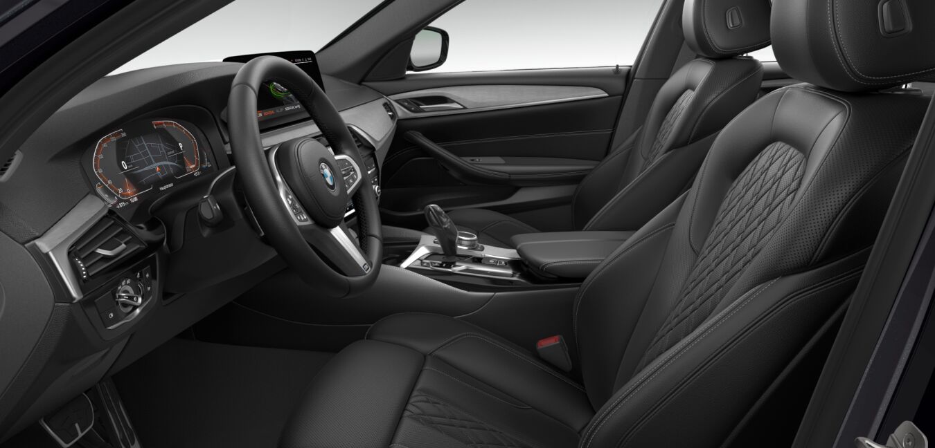 BMW BMW 5er im Innenraum seitlich BMW BMW 5er im Innenraum seitlich