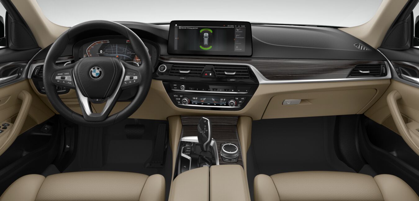 BMW BMW 5er im Innenraum von vorne