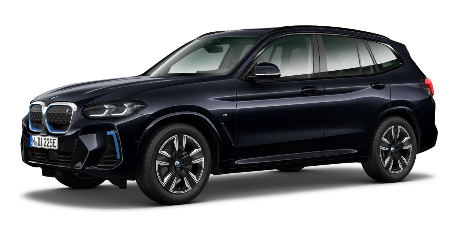BMW iX3 in Schwarz von vorne BMW iX3 in Schwarz von vorne