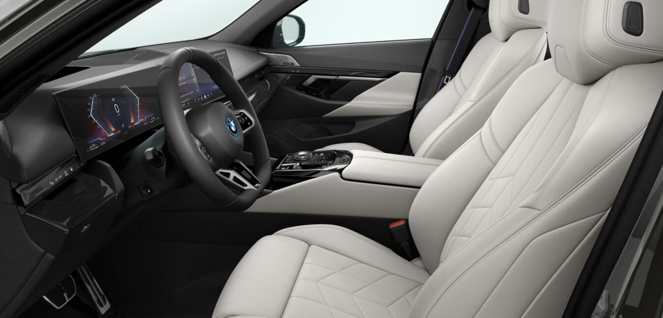 BMW BMW 5er im Innenraum seitlich BMW BMW 5er im Innenraum seitlich
