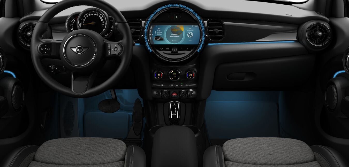 MINI MINI 5-Türer im Innenraum von vorne