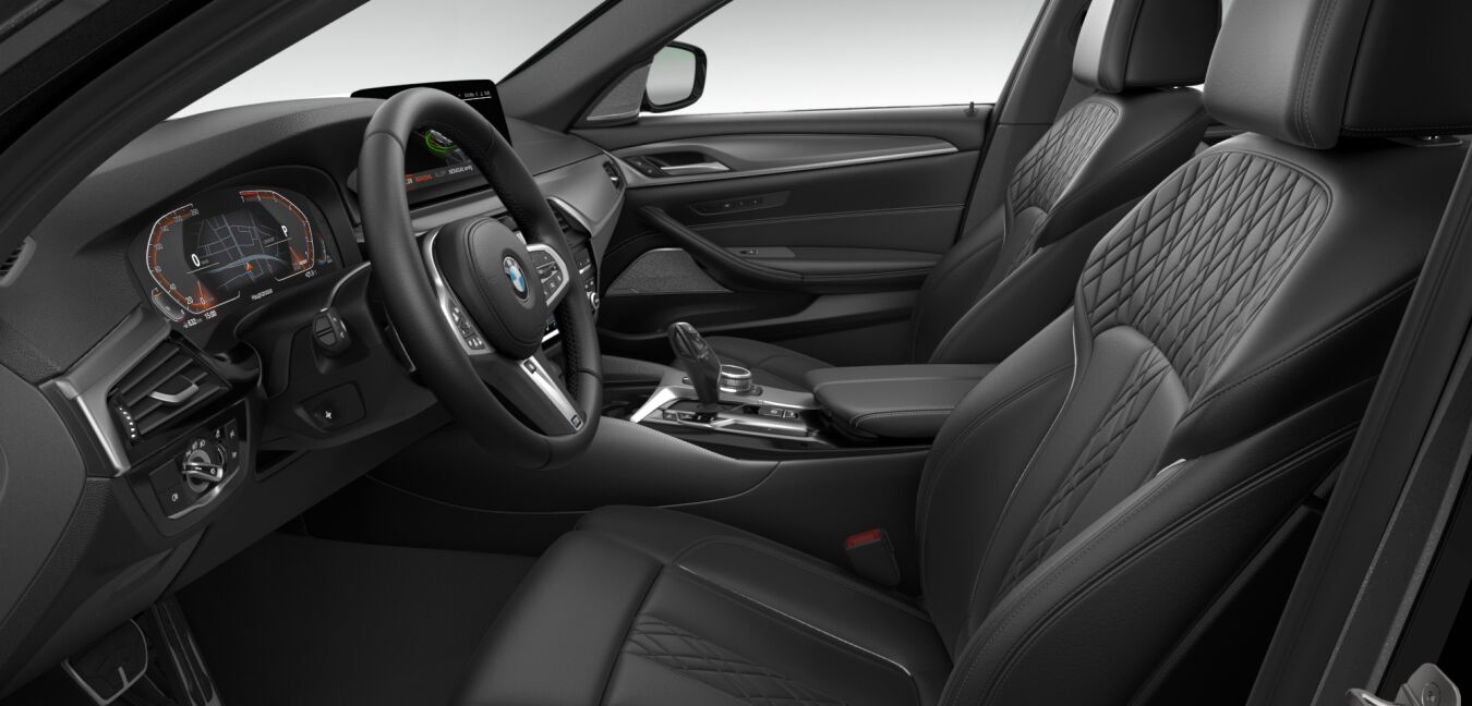 BMW BMW 5er im Innenraum seitlich BMW BMW 5er im Innenraum seitlich