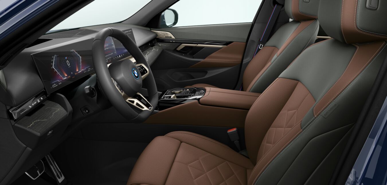 BMW BMW 5er im Innenraum seitlich BMW BMW 5er im Innenraum seitlich