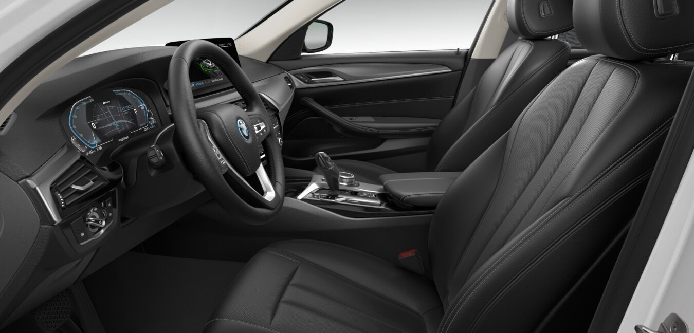 BMW BMW 5er im Innenraum seitlich BMW BMW 5er im Innenraum seitlich