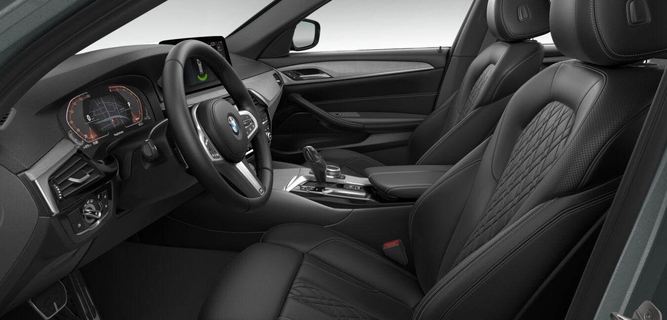 BMW BMW 5er im Innenraum seitlich BMW BMW 5er im Innenraum seitlich