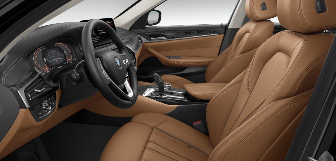 BMW BMW 5er im Innenraum seitlich BMW BMW 5er im Innenraum seitlich