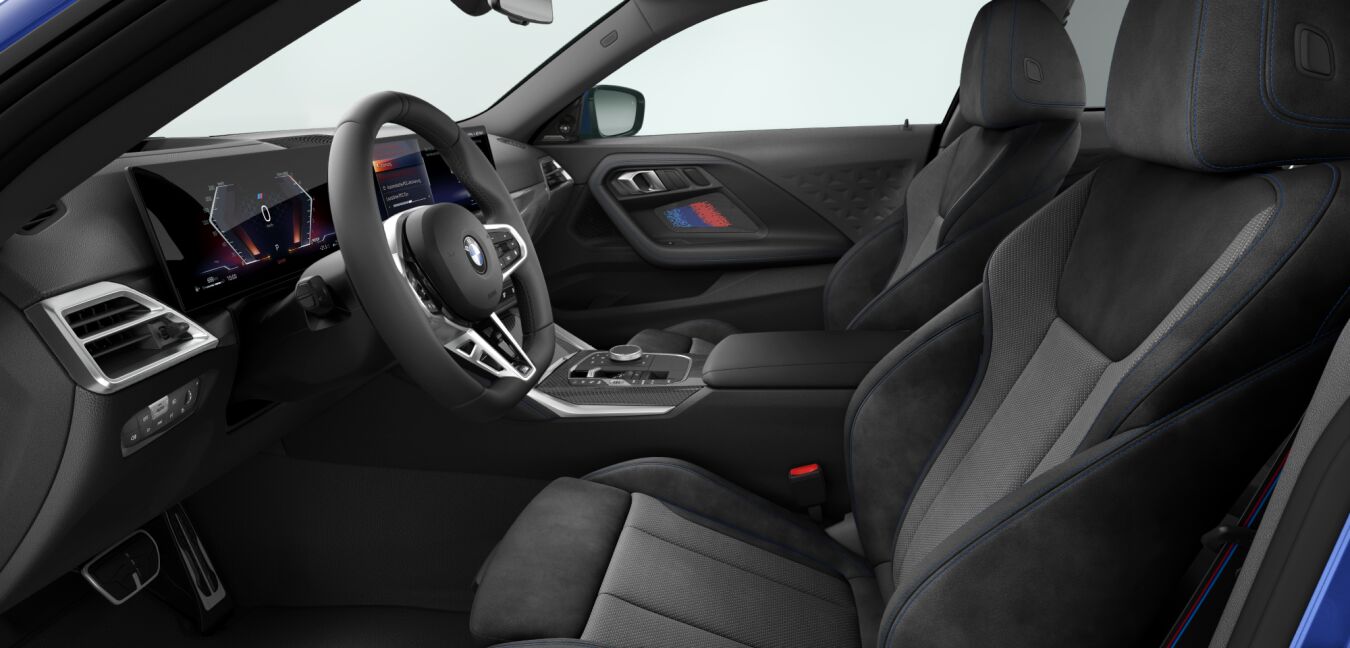 BMW BMW 2er im Innenraum seitlich BMW BMW 2er im Innenraum seitlich