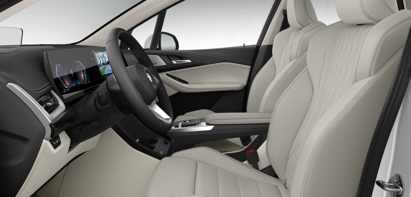 BMW BMW 2er im Innenraum seitlich BMW BMW 2er im Innenraum seitlich