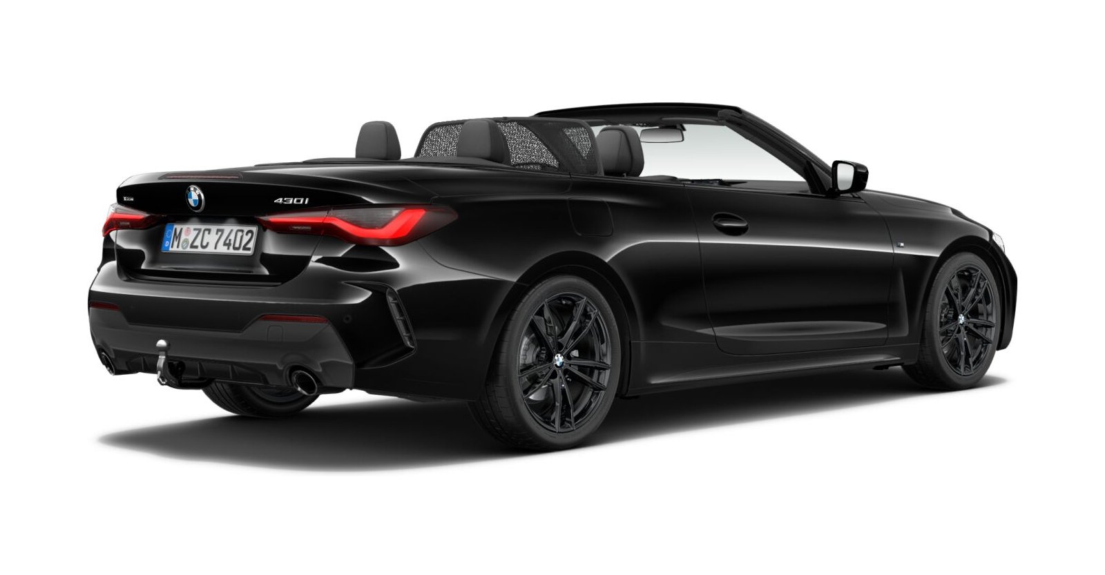 BMW BMW 4er in Schwarz von hinten