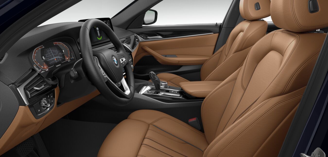 BMW BMW 5er im Innenraum seitlich BMW BMW 5er im Innenraum seitlich