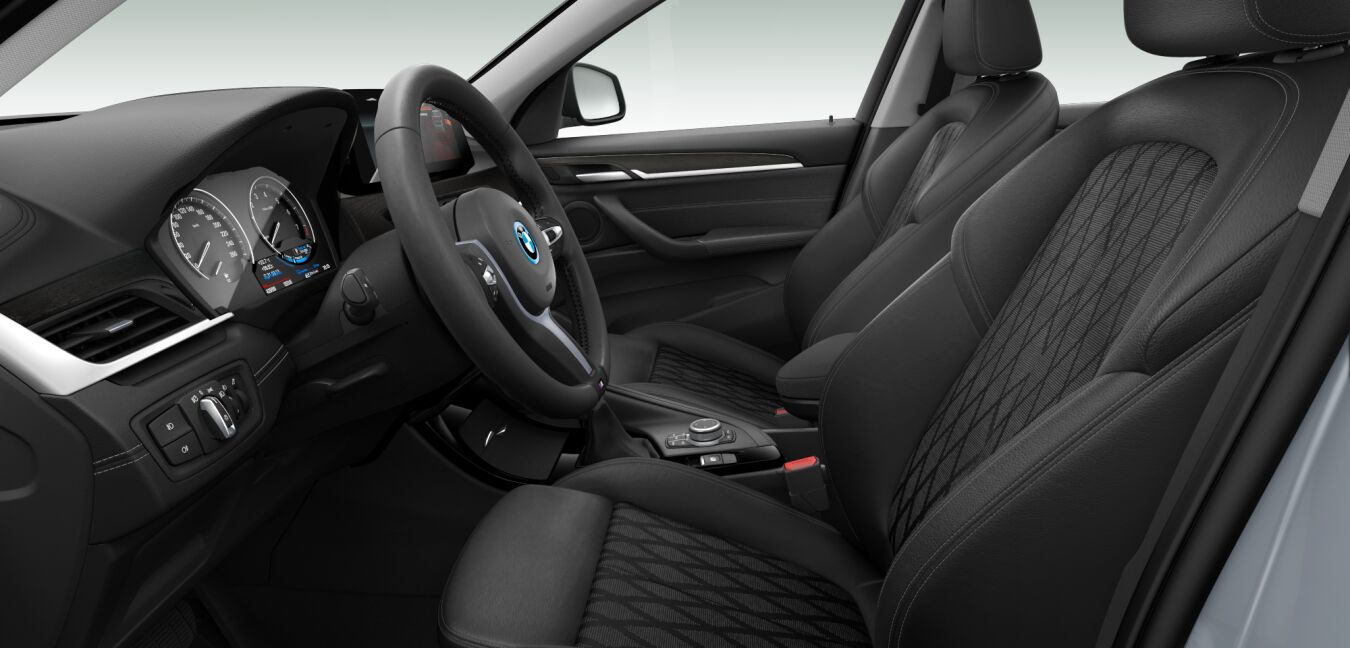 BMW BMW X im Innenraum seitlich BMW BMW X im Innenraum seitlich