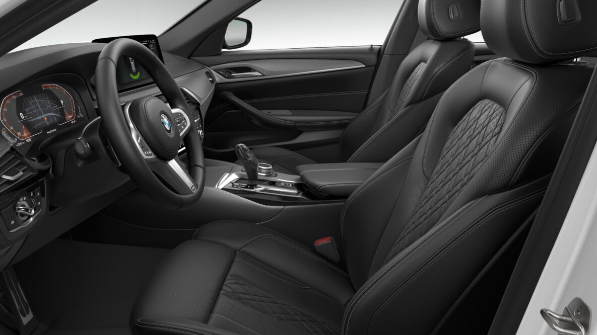 BMW BMW 5er im Innenraum seitlich BMW BMW 5er im Innenraum seitlich