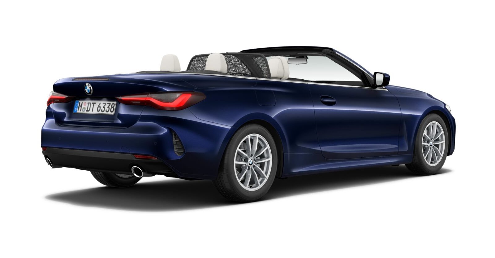 BMW BMW 4er in Blau von hinten BMW BMW 4er in Blau von hinten