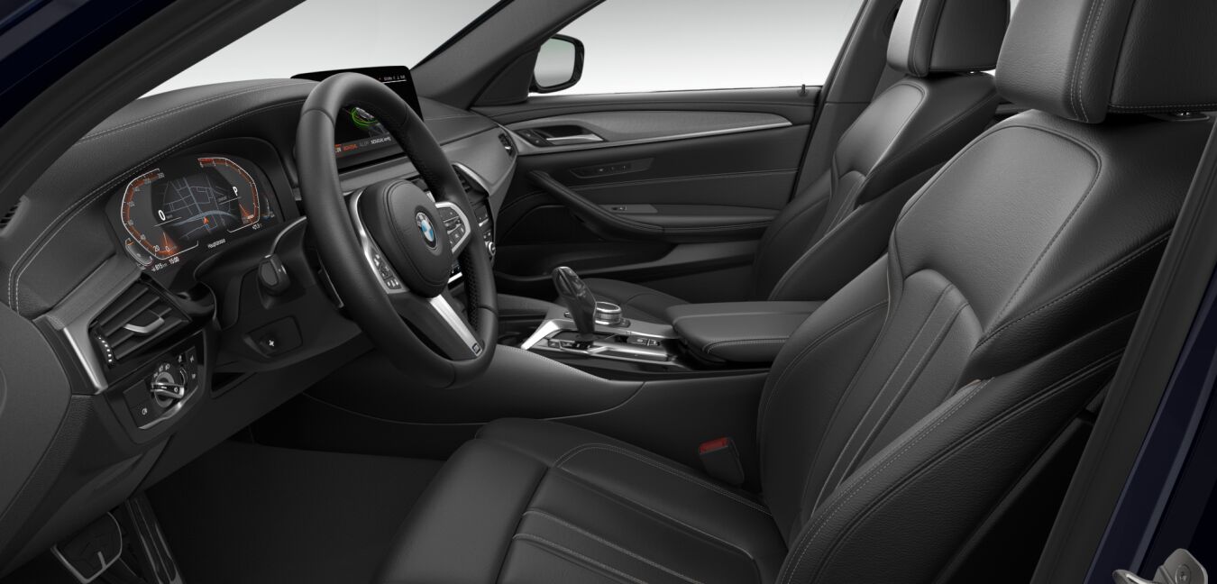 BMW BMW 5er im Innenraum seitlich BMW BMW 5er im Innenraum seitlich