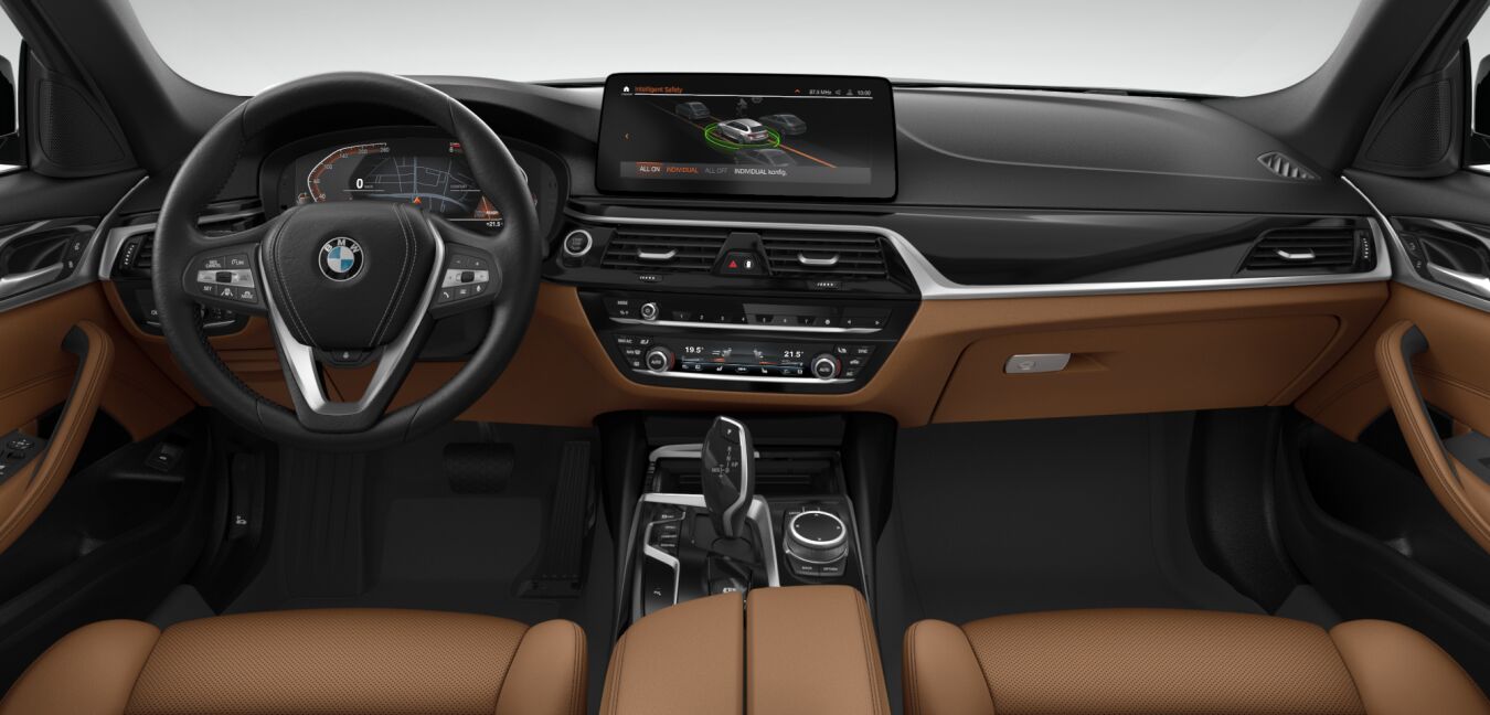 BMW BMW 5er im Innenraum von vorne BMW BMW 5er im Innenraum von vorne