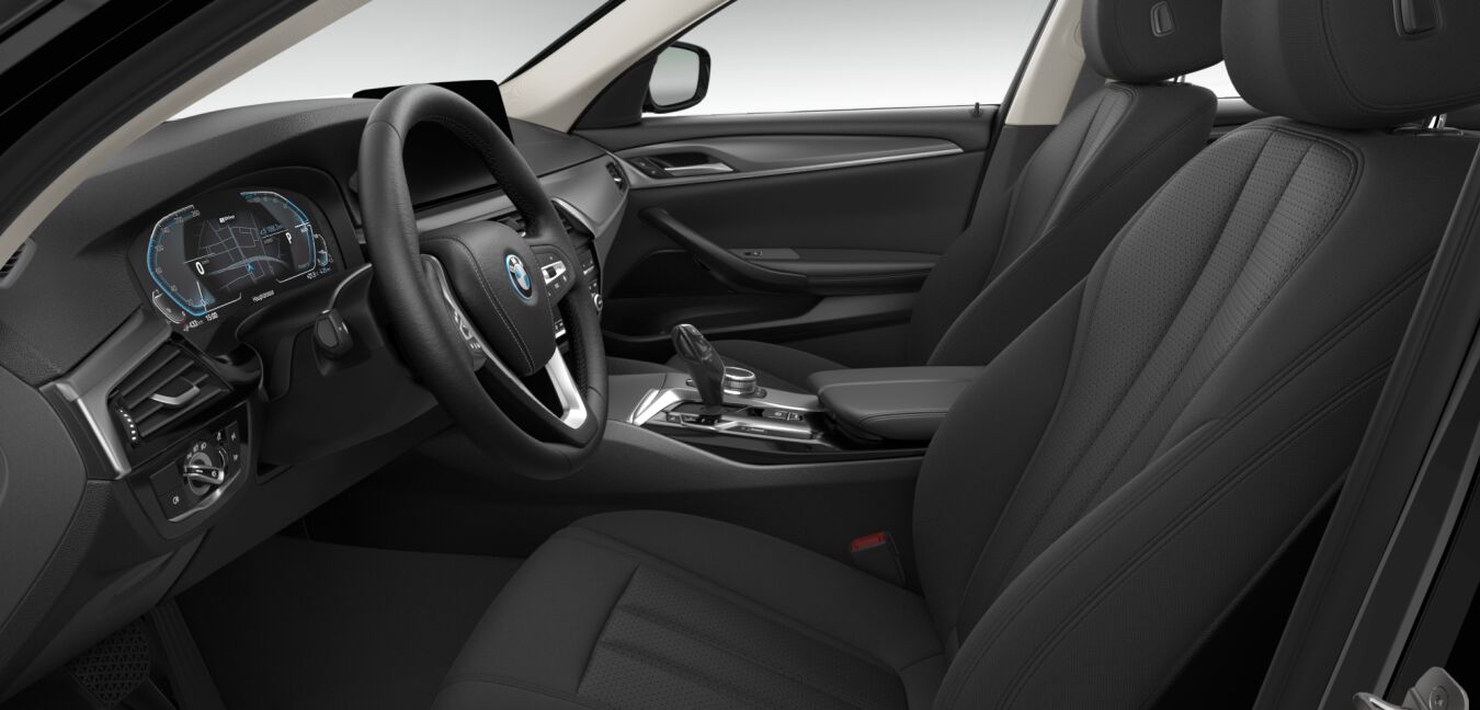 BMW BMW 5er im Innenraum seitlich BMW BMW 5er im Innenraum seitlich
