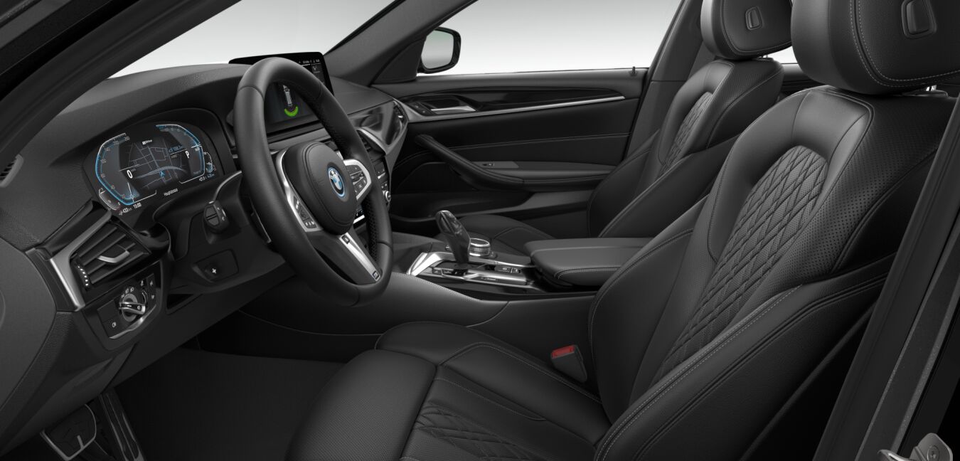 BMW BMW 5er im Innenraum seitlich BMW BMW 5er im Innenraum seitlich