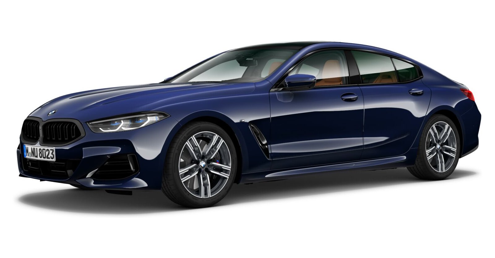 BMW 840i Gran Coupé in Blau von vorne