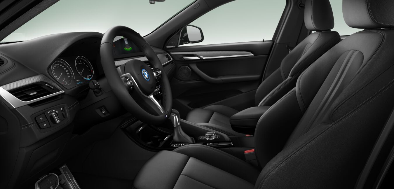 BMW BMW X im Innenraum seitlich