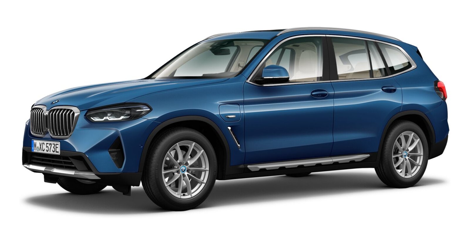 BMW X3 xDrive 30e in Blau von vorne BMW X3 xDrive 30e in Blau von vorne