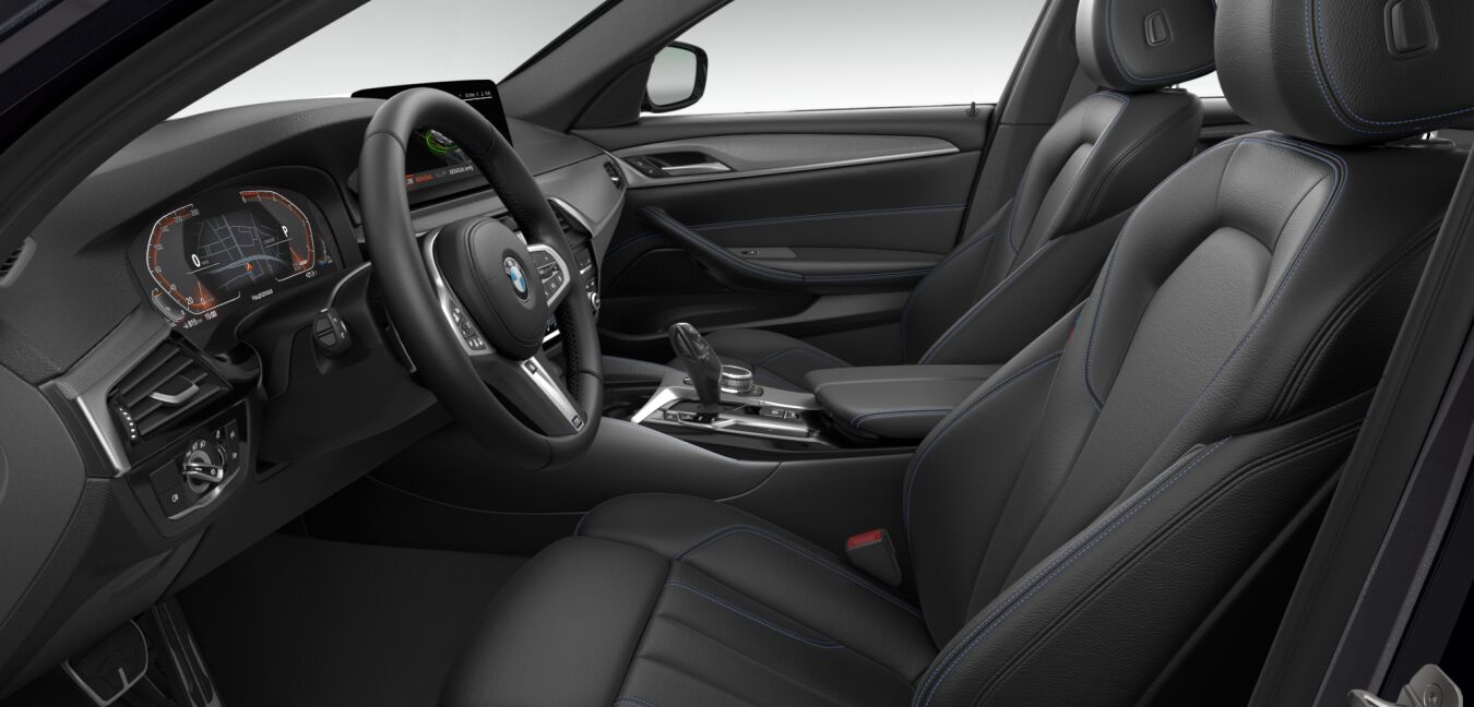 BMW BMW 5er im Innenraum seitlich BMW BMW 5er im Innenraum seitlich