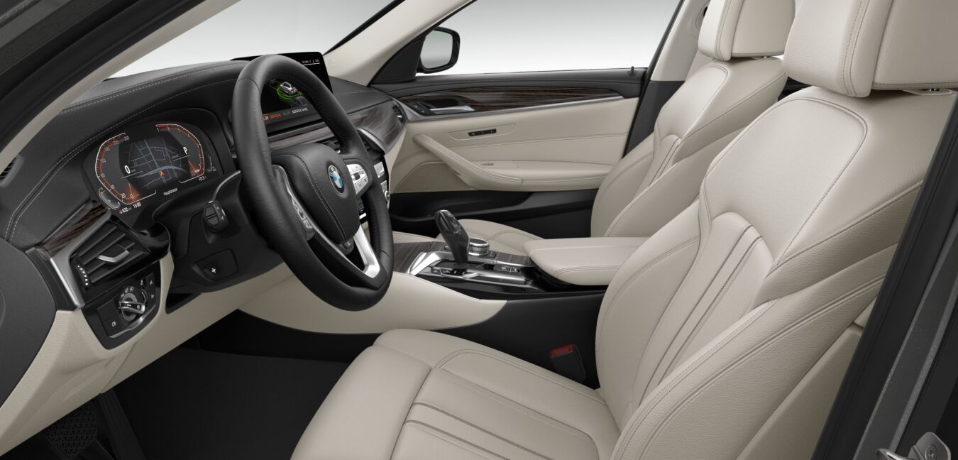 BMW BMW 5er im Innenraum seitlich