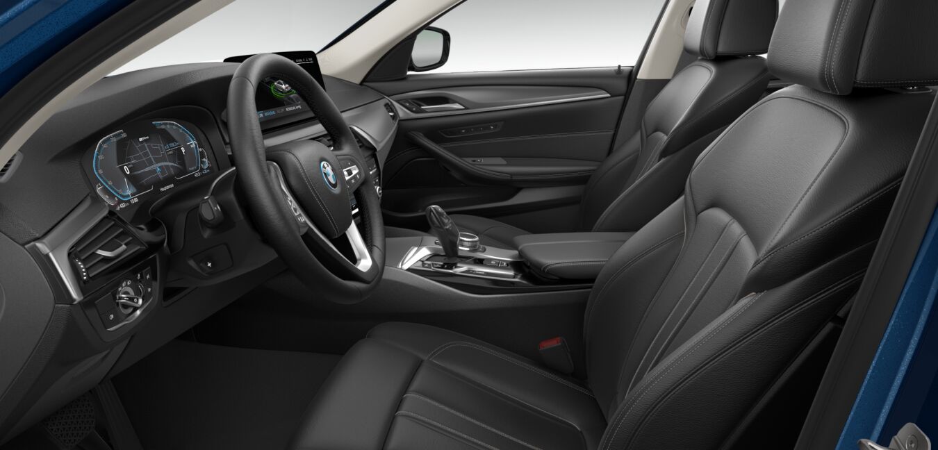 BMW BMW 5er im Innenraum seitlich BMW BMW 5er im Innenraum seitlich