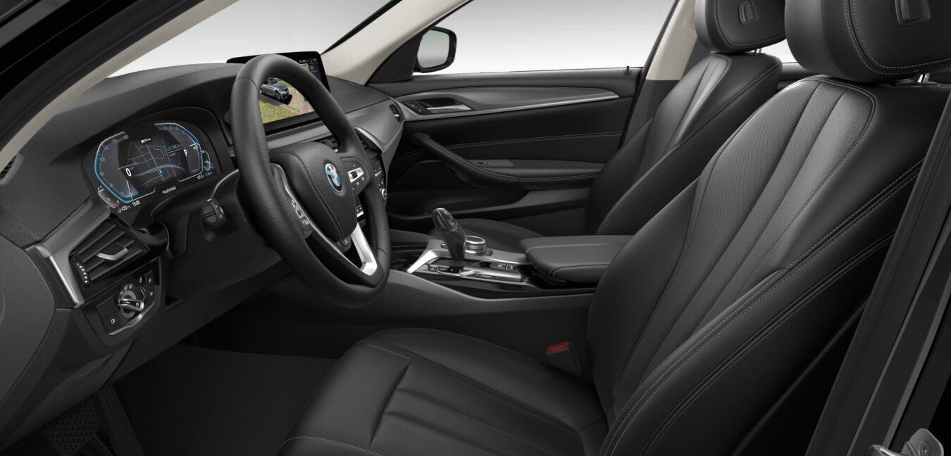 BMW BMW 5er im Innenraum seitlich BMW BMW 5er im Innenraum seitlich