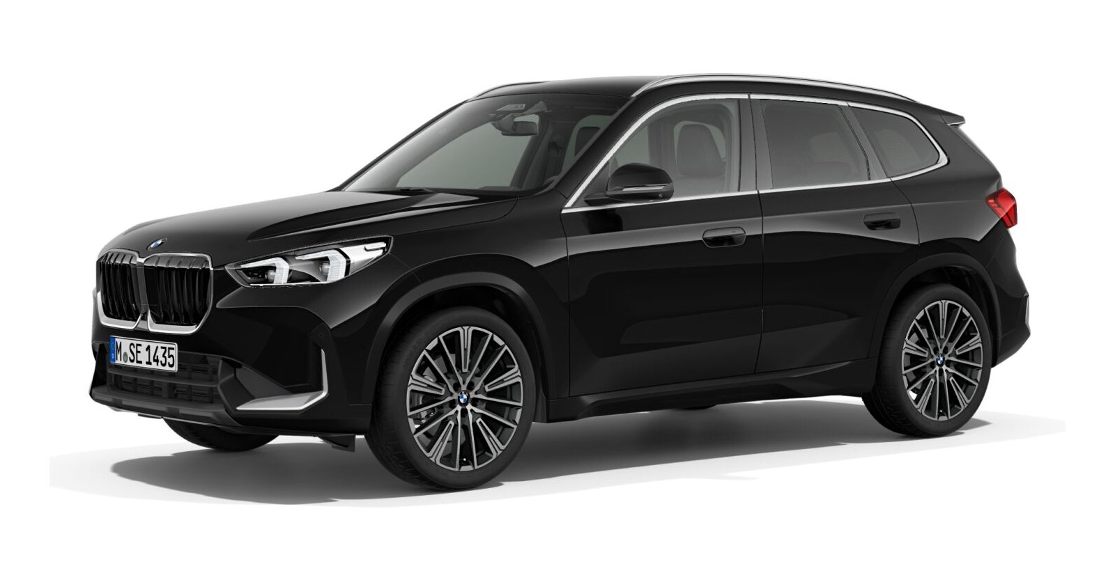 BMW X1 xDrive23i in Schwarz von vorne BMW X1 xDrive23i in Schwarz von vorne