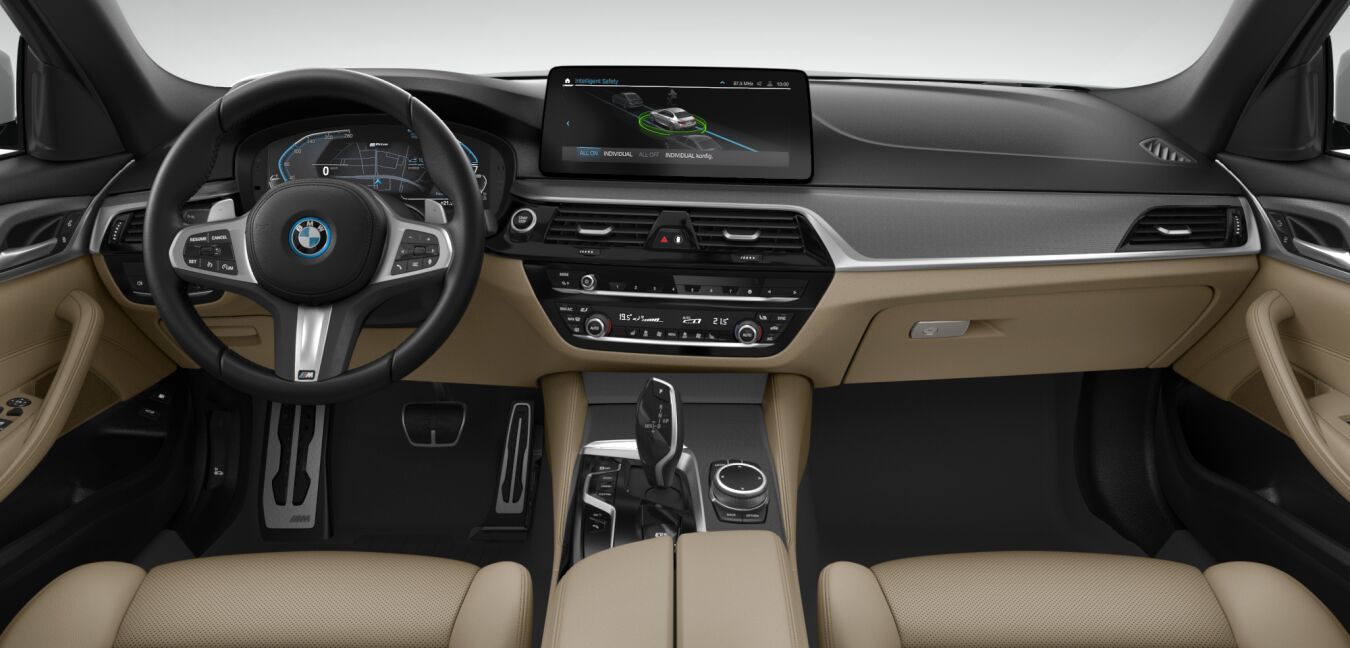 BMW BMW 5er im Innenraum von vorne BMW BMW 5er im Innenraum von vorne
