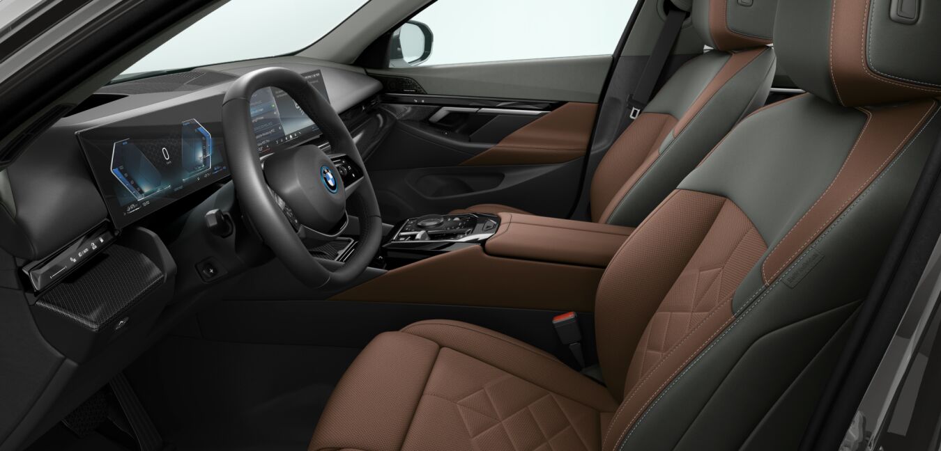 BMW BMW 5er im Innenraum seitlich BMW BMW 5er im Innenraum seitlich
