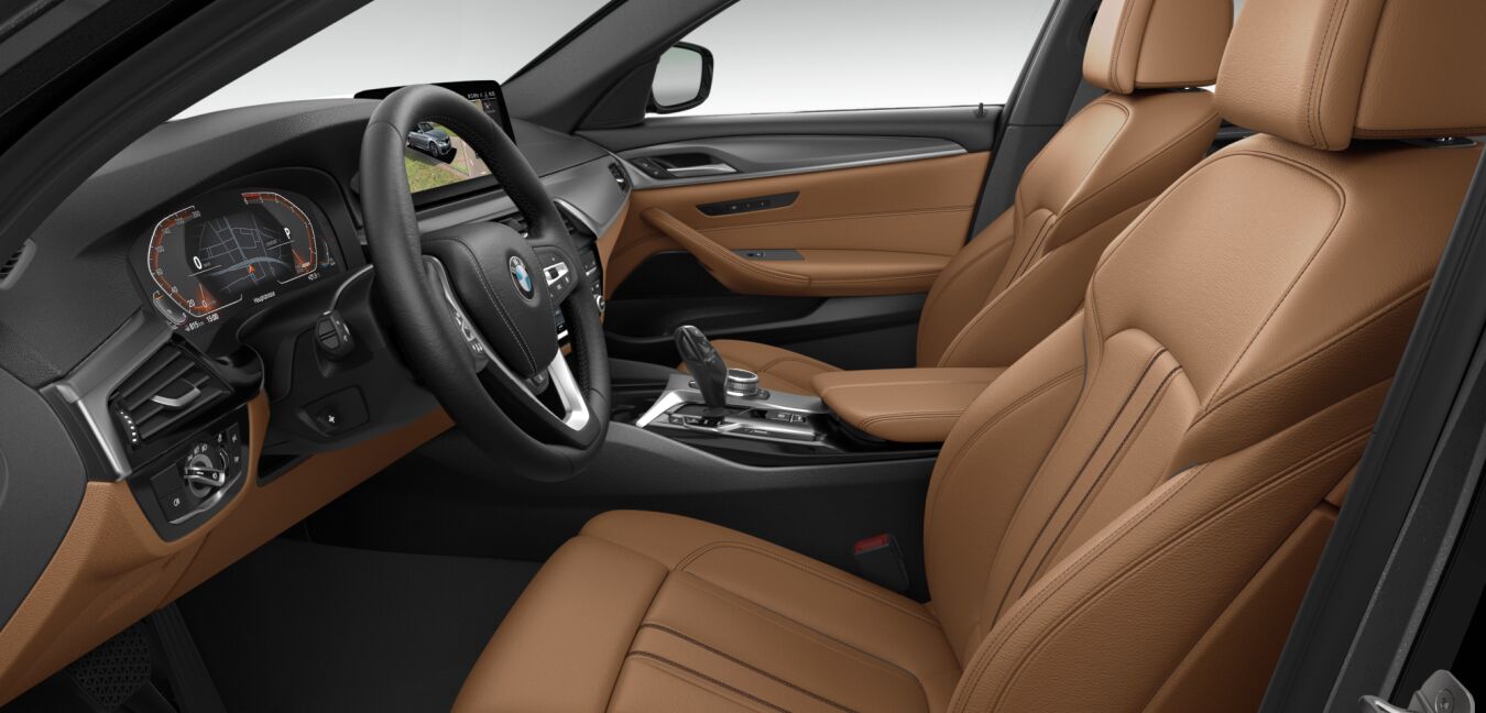 BMW BMW 5er im Innenraum seitlich BMW BMW 5er im Innenraum seitlich