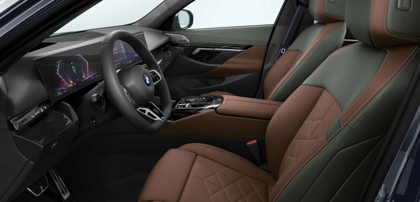 BMW BMW 5er im Innenraum seitlich BMW BMW 5er im Innenraum seitlich