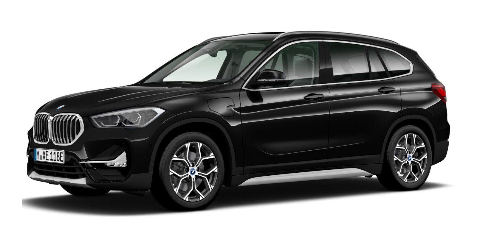 BMW X1 xDrive25e in Schwarz von vorne BMW X1 xDrive25e in Schwarz von vorne