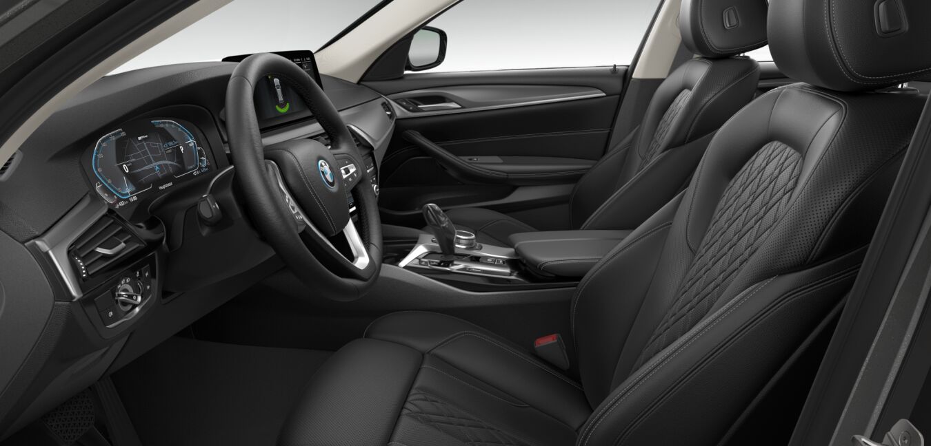 BMW BMW 5er im Innenraum seitlich BMW BMW 5er im Innenraum seitlich