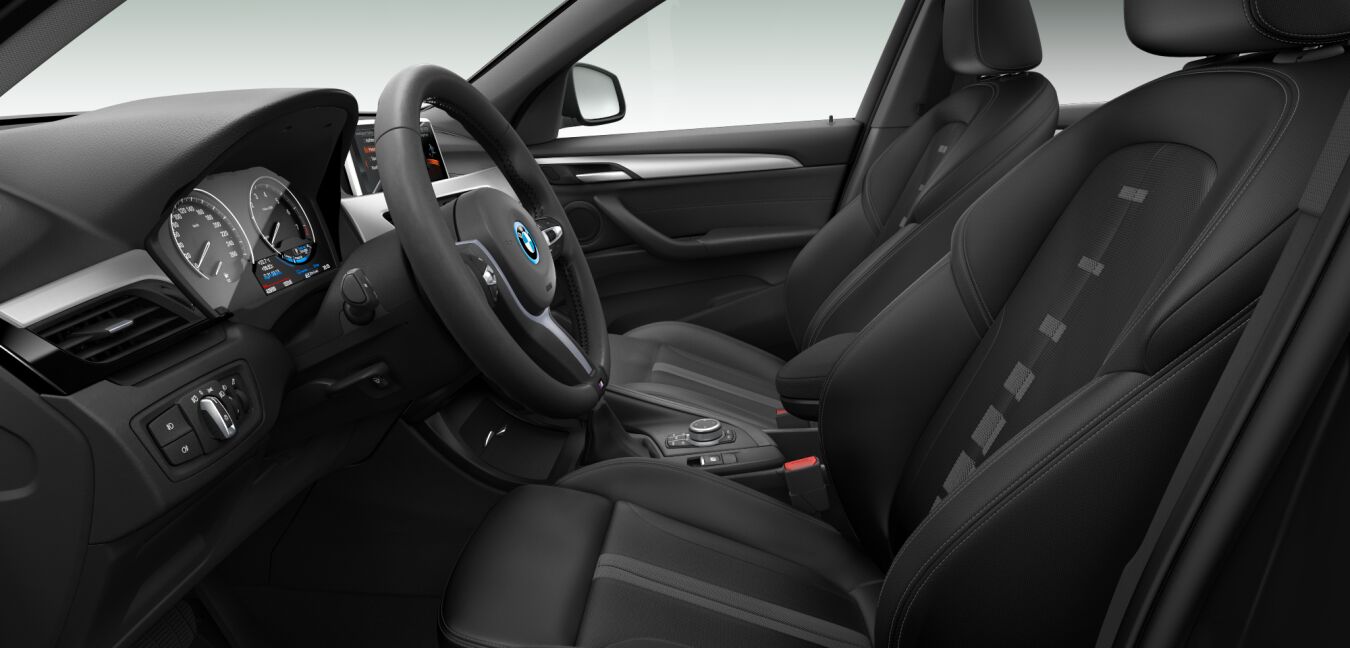 BMW BMW X im Innenraum seitlich BMW BMW X im Innenraum seitlich