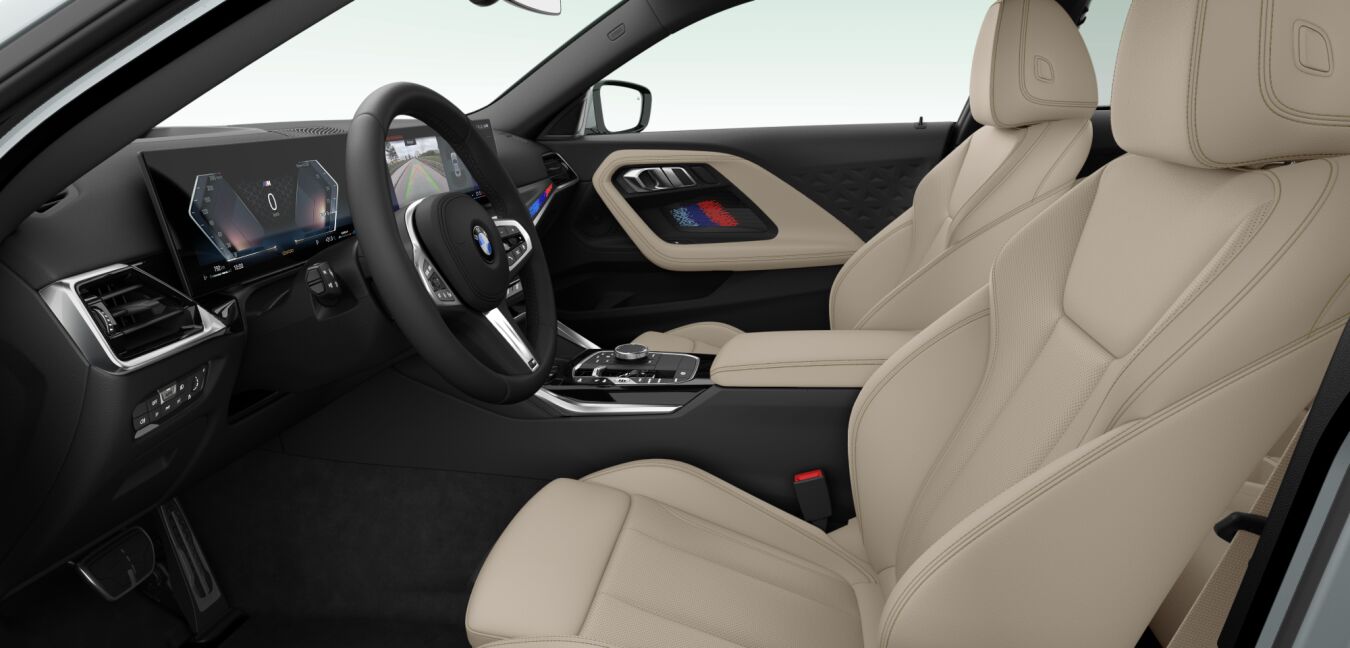 BMW BMW 2er im Innenraum seitlich BMW BMW 2er im Innenraum seitlich
