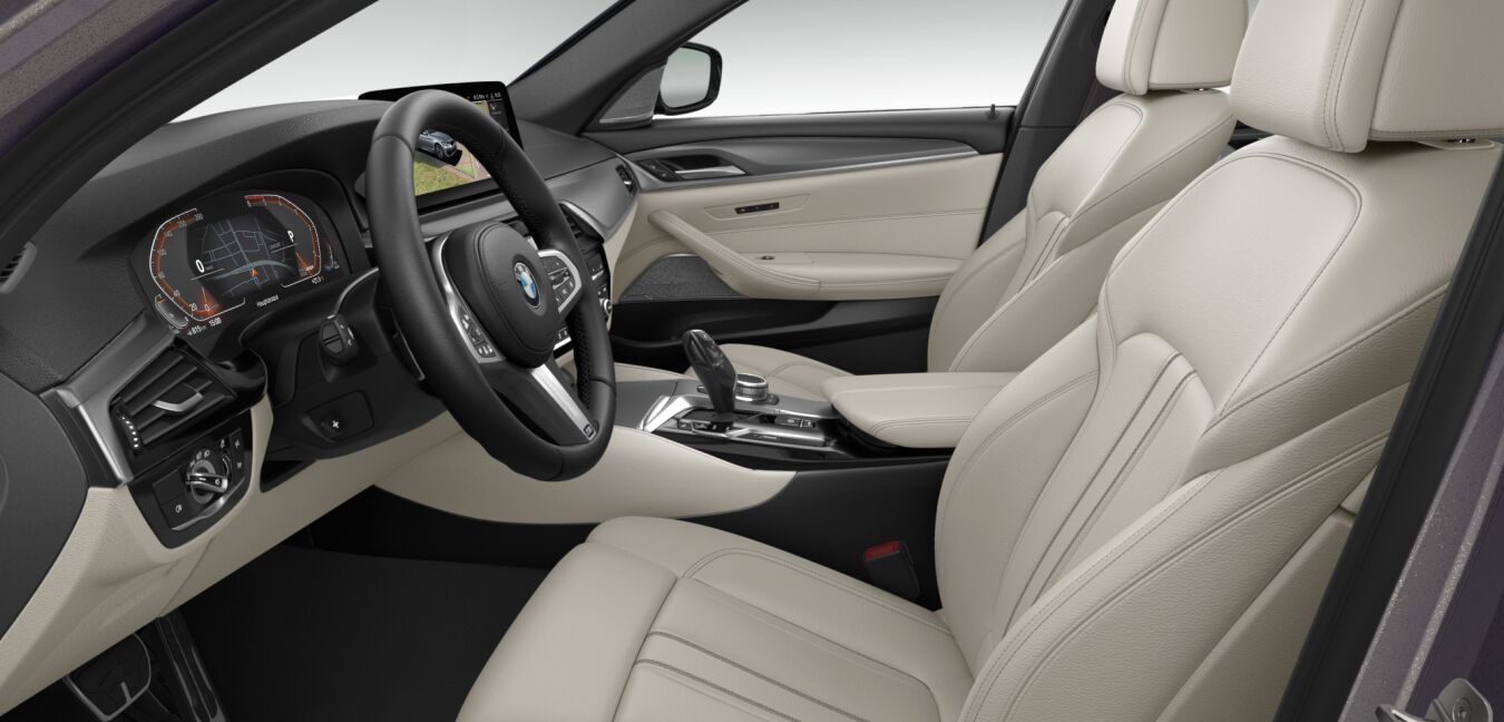 BMW BMW 5er im Innenraum seitlich BMW BMW 5er im Innenraum seitlich