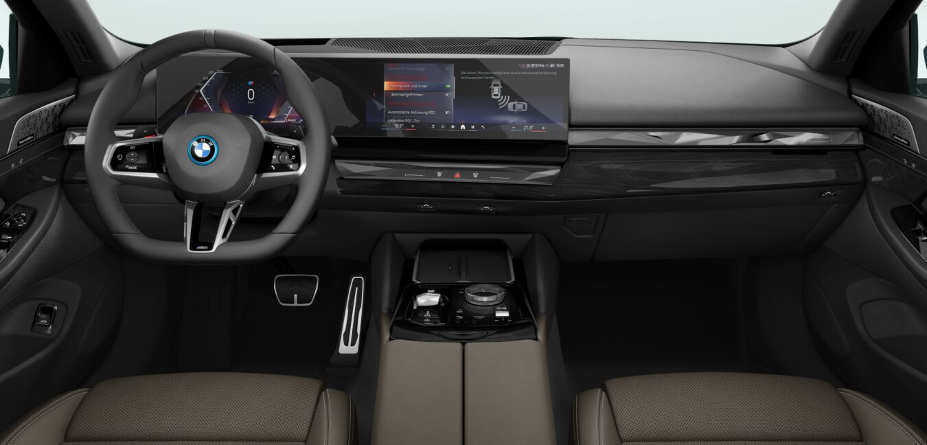 BMW BMW 5er im Innenraum von vorne