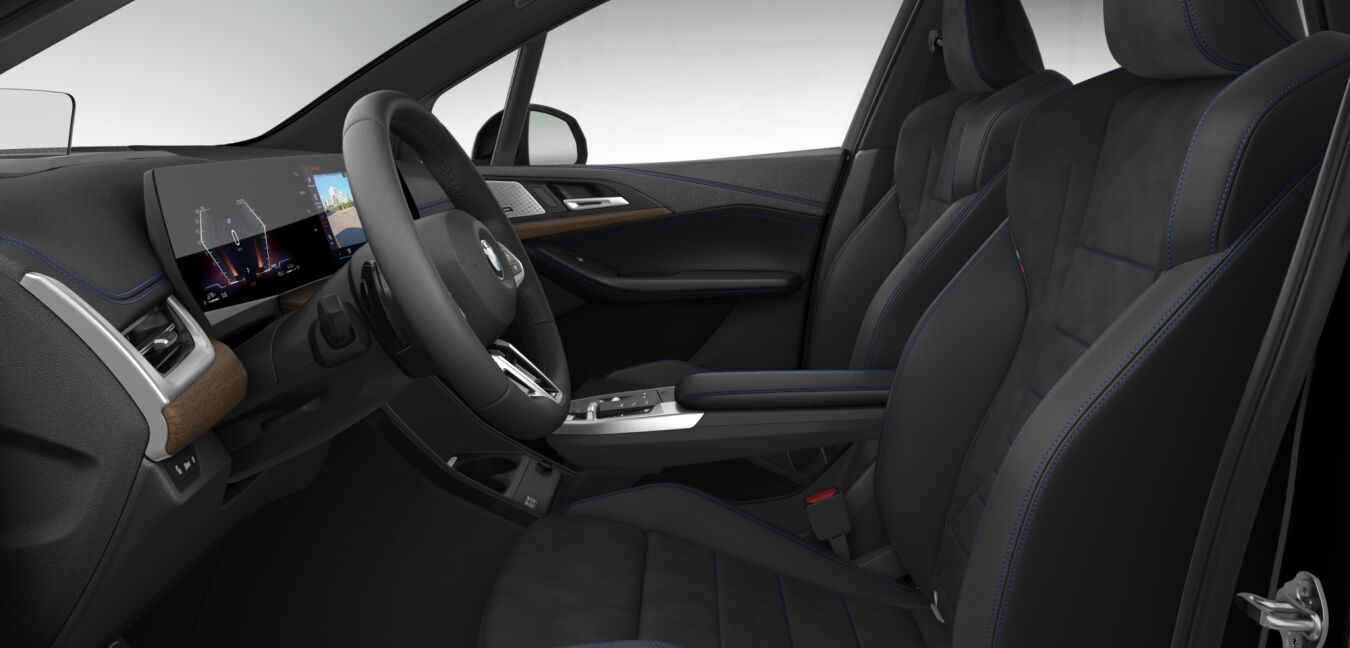 BMW BMW 2er im Innenraum seitlich BMW BMW 2er im Innenraum seitlich