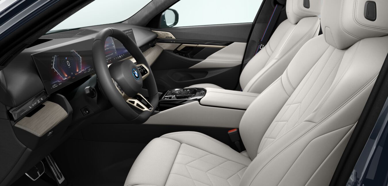 BMW BMW 5er im Innenraum seitlich BMW BMW 5er im Innenraum seitlich